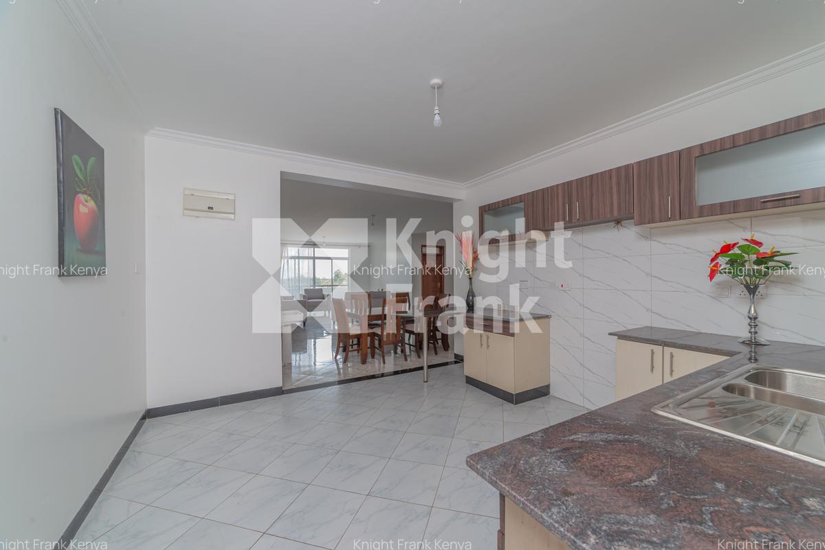 3 Bed Apartment with En Suite at Tabere Cresent - 8