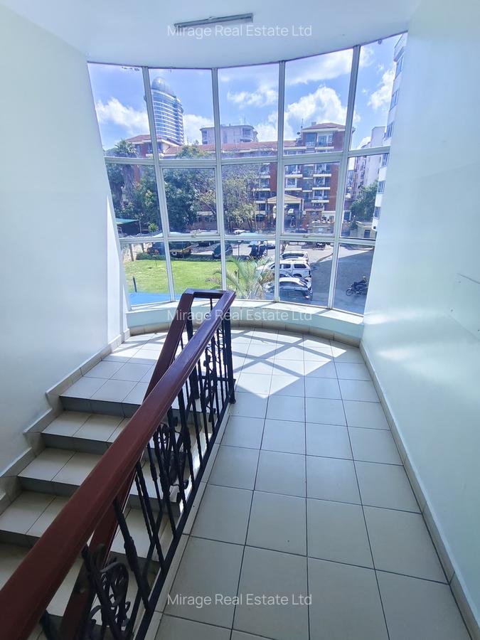 3 Bed Apartment with En Suite in Rhapta Road - 2