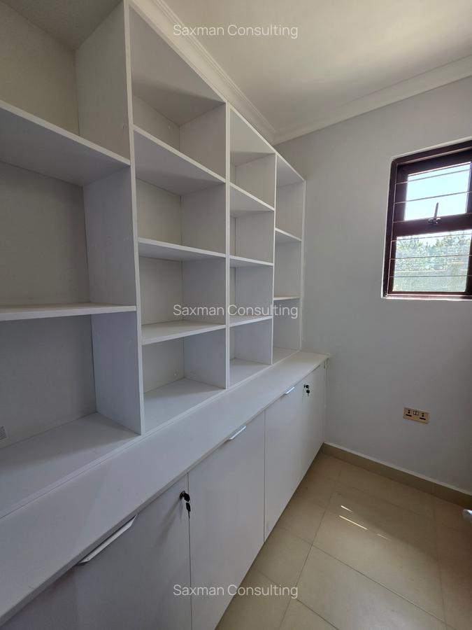 3 Bed Villa with En Suite in Thome - 12