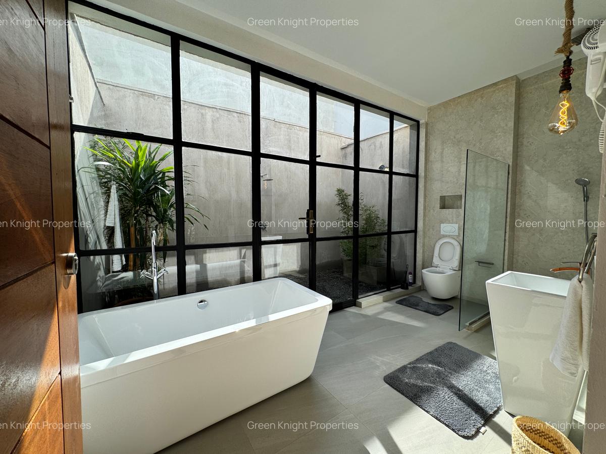 3 Bed House with En Suite in Karen Hardy - 10