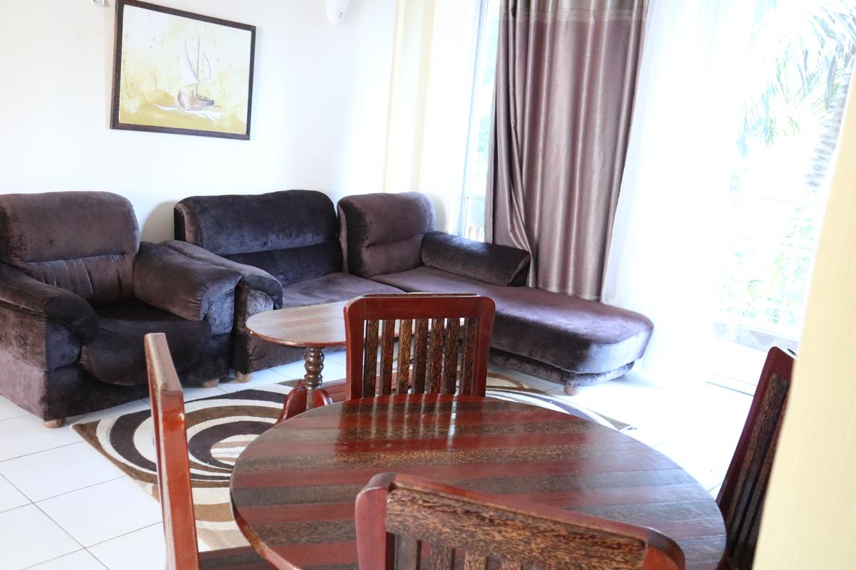 Serviced 2 Bed Apartment with En Suite in Nyali Area - 10