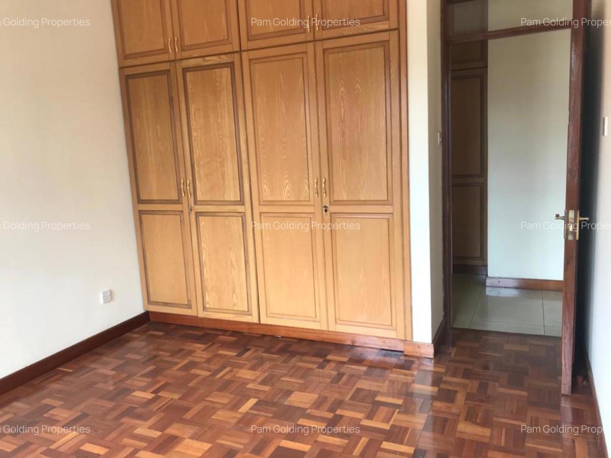 3 Bed Apartment with En Suite in Westlands Area - 9
