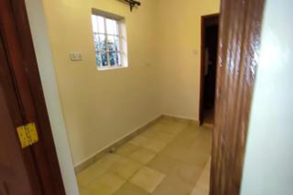 1 Bed House with En Suite at Loresho - 15