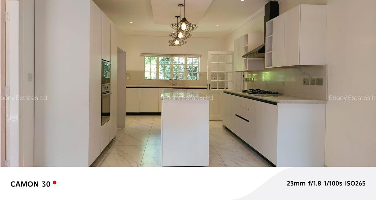 Commercial Property with Service Charge Included in Lavington - 5