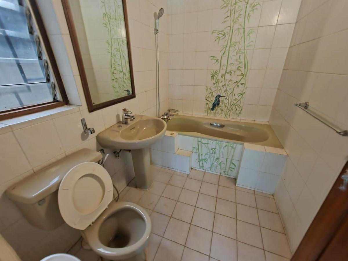 4 Bed House with En Suite at Old Muthaiga - 15