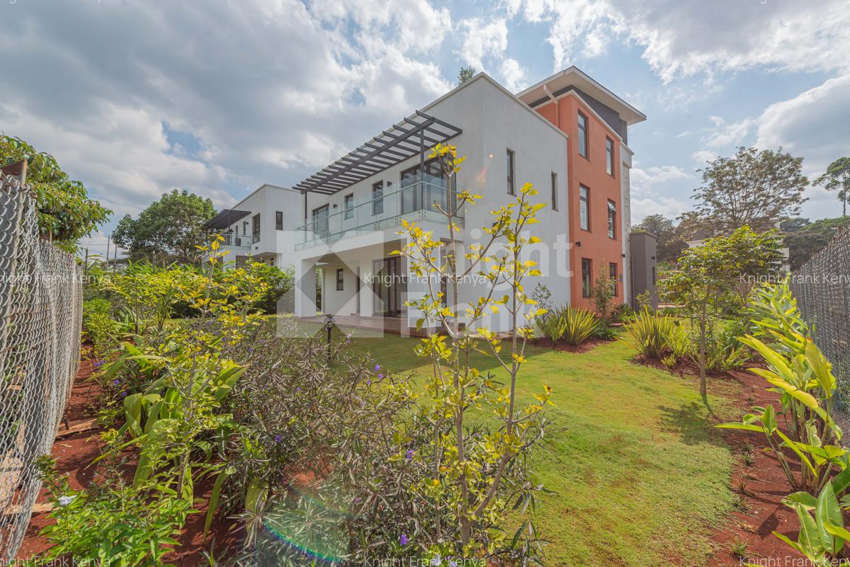 5 Bed Townhouse with En Suite at Isk Road - 14