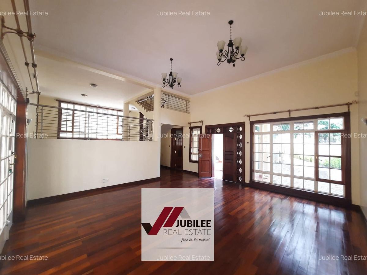4 Bed Villa in Westlands Area - 6
