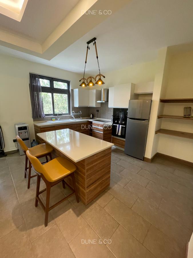 Serviced 2 Bed Apartment with En Suite in Spring Valley - 8