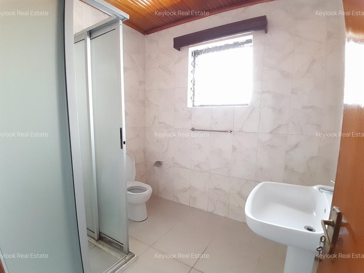 5 Bed Townhouse with En Suite at Elegeyo Marakwet Road - 10