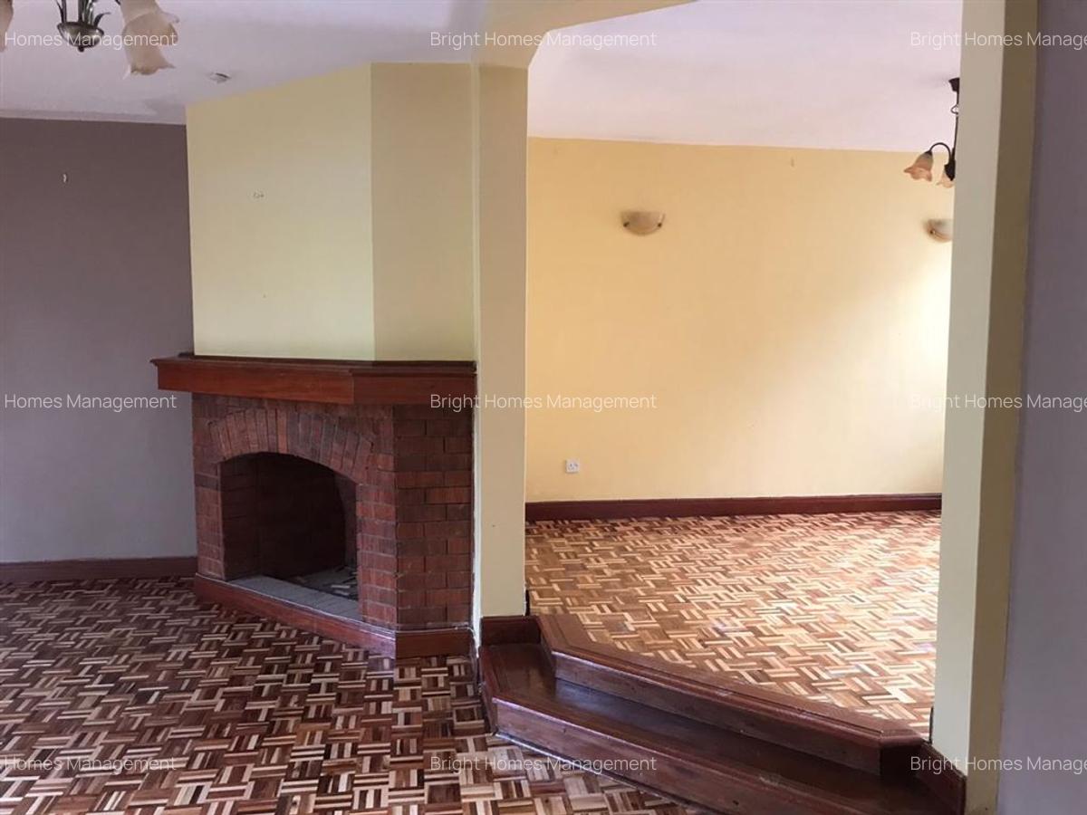 4 Bed Townhouse with En Suite in Lavington - 10