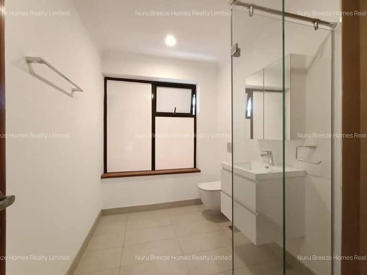 4 Bed Townhouse with En Suite in Lavington - 6