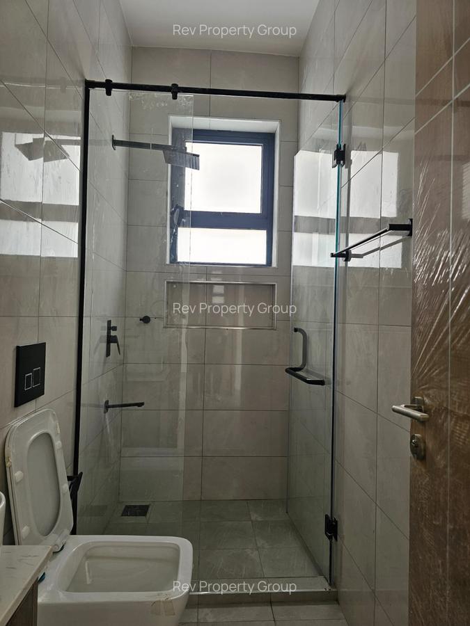 2 Bed Apartment with En Suite in Brookside - 11