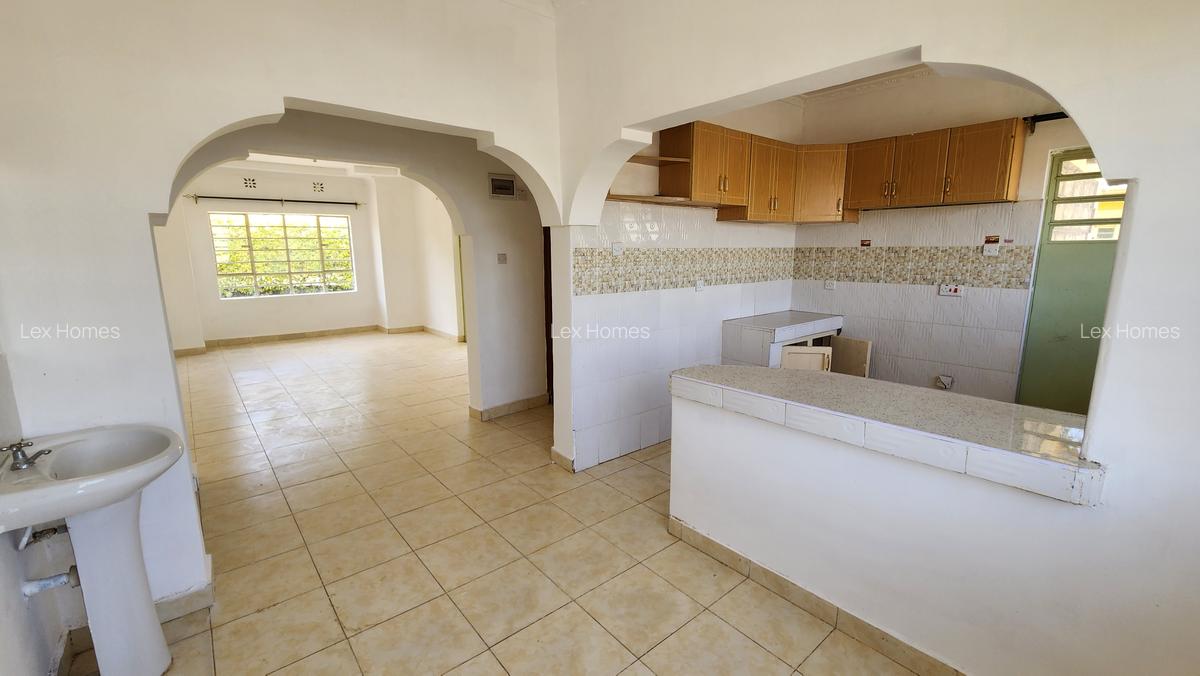 3 Bed House with En Suite at Rimpa Road - 10