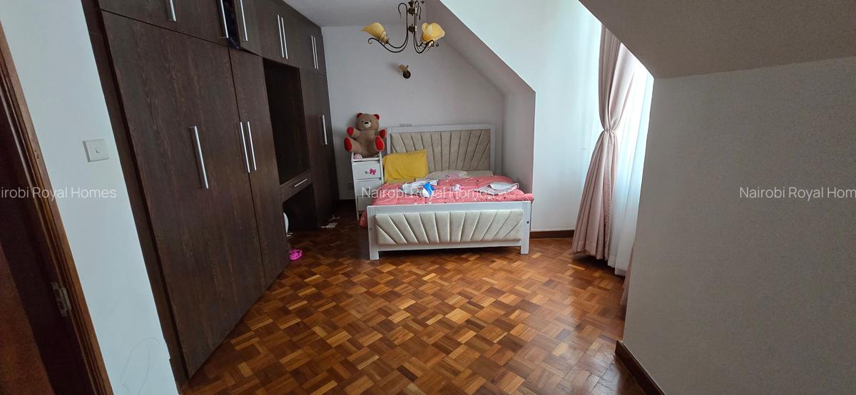 4 Bed Townhouse with En Suite at Convent Drive - 18