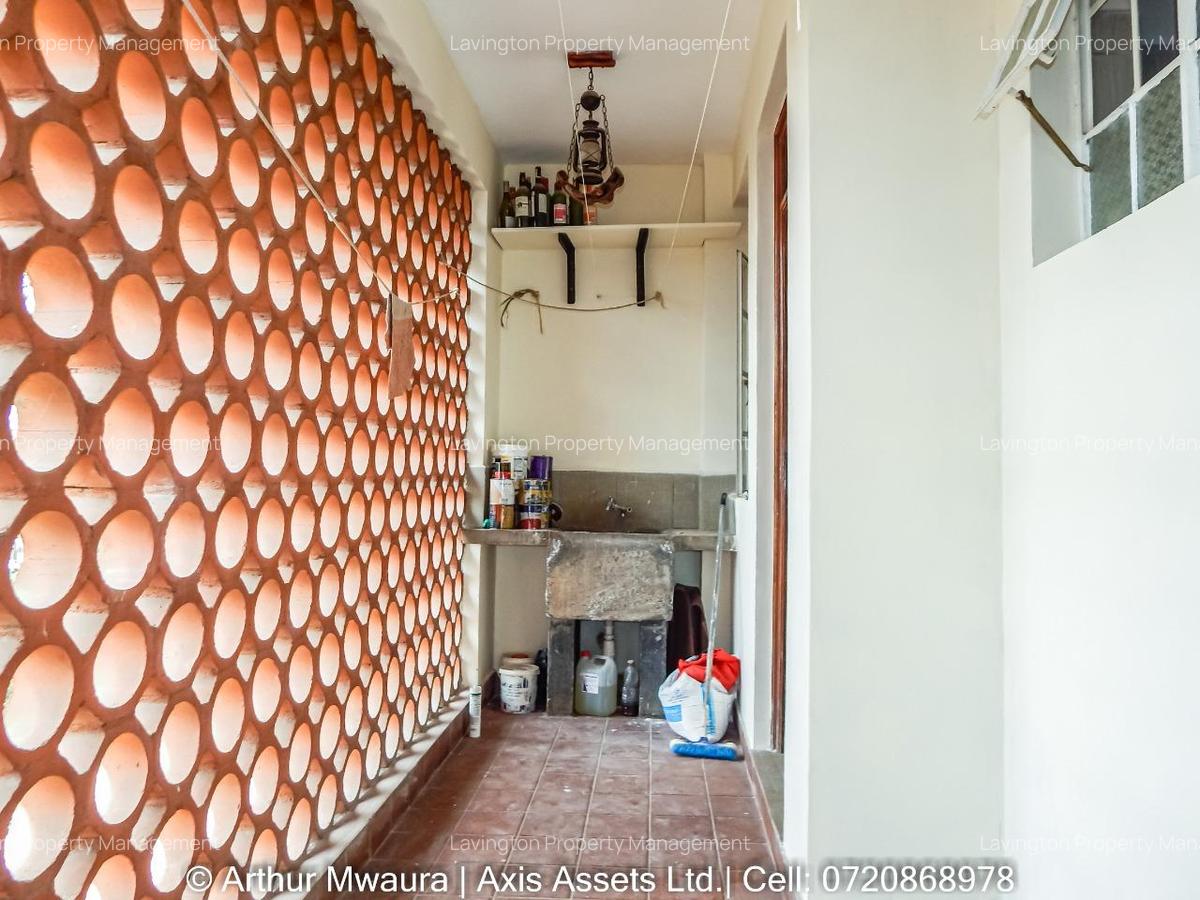 3 Bed Apartment with En Suite at Riverside Drive - 14