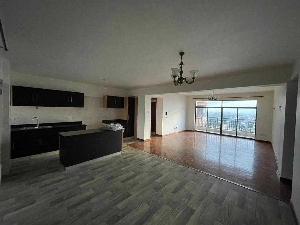 3 Bed Apartment with En Suite at Uppre Hill - 3