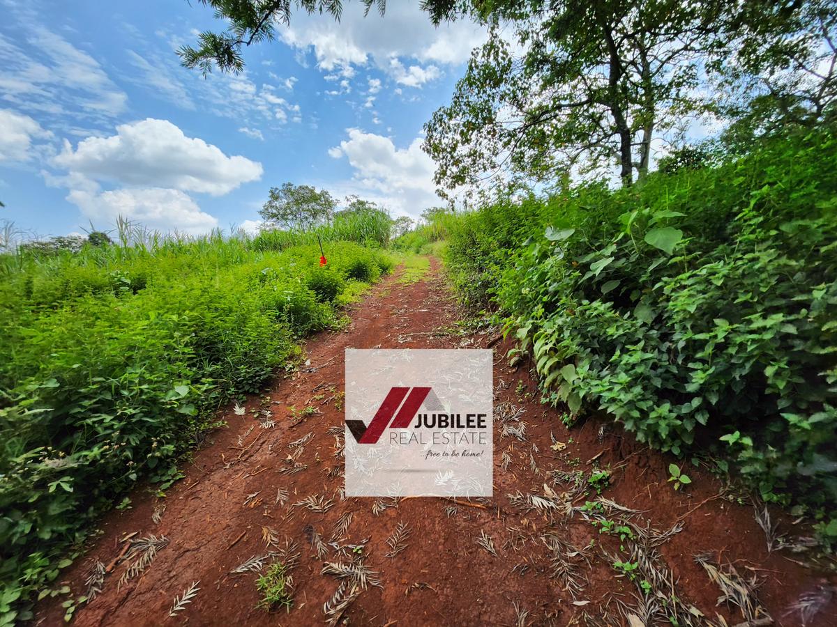 7.9 ac Land in Rosslyn - 2