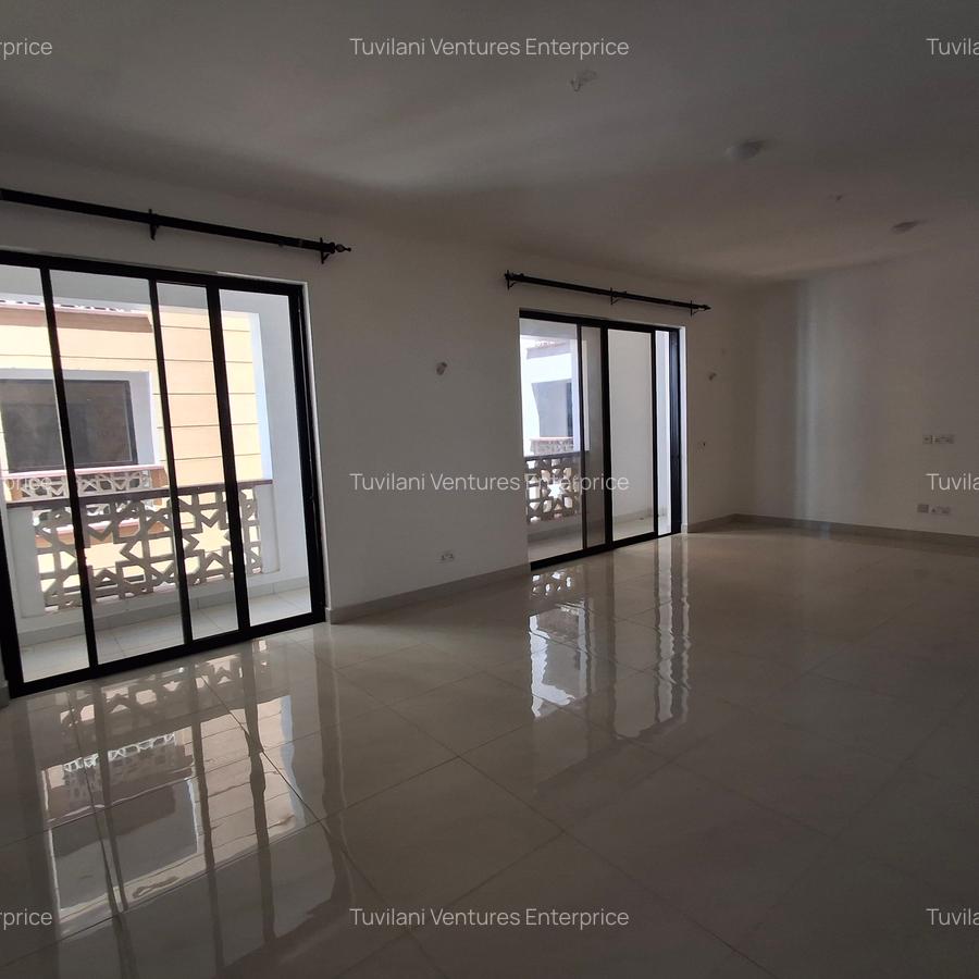 Serviced 3 Bed Apartment with En Suite at Nyali Mombasa - 9