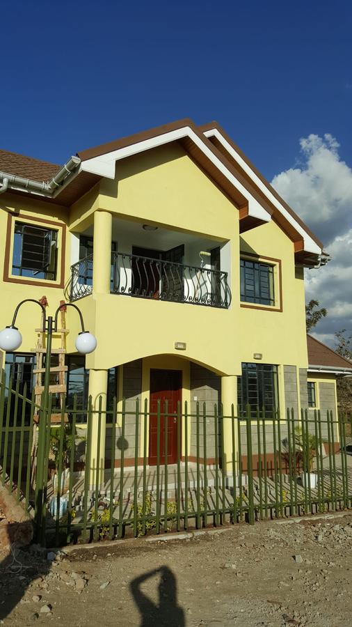 3 Bed Townhouse with En Suite in Ngong - 2