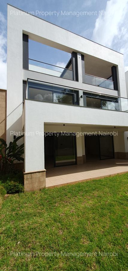 5 Bed Townhouse with En Suite in Kyuna - 8