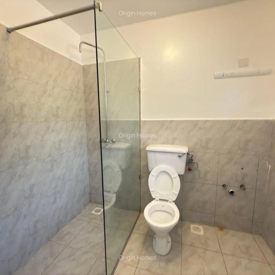 4 Bed House with En Suite at Kyuna - 13