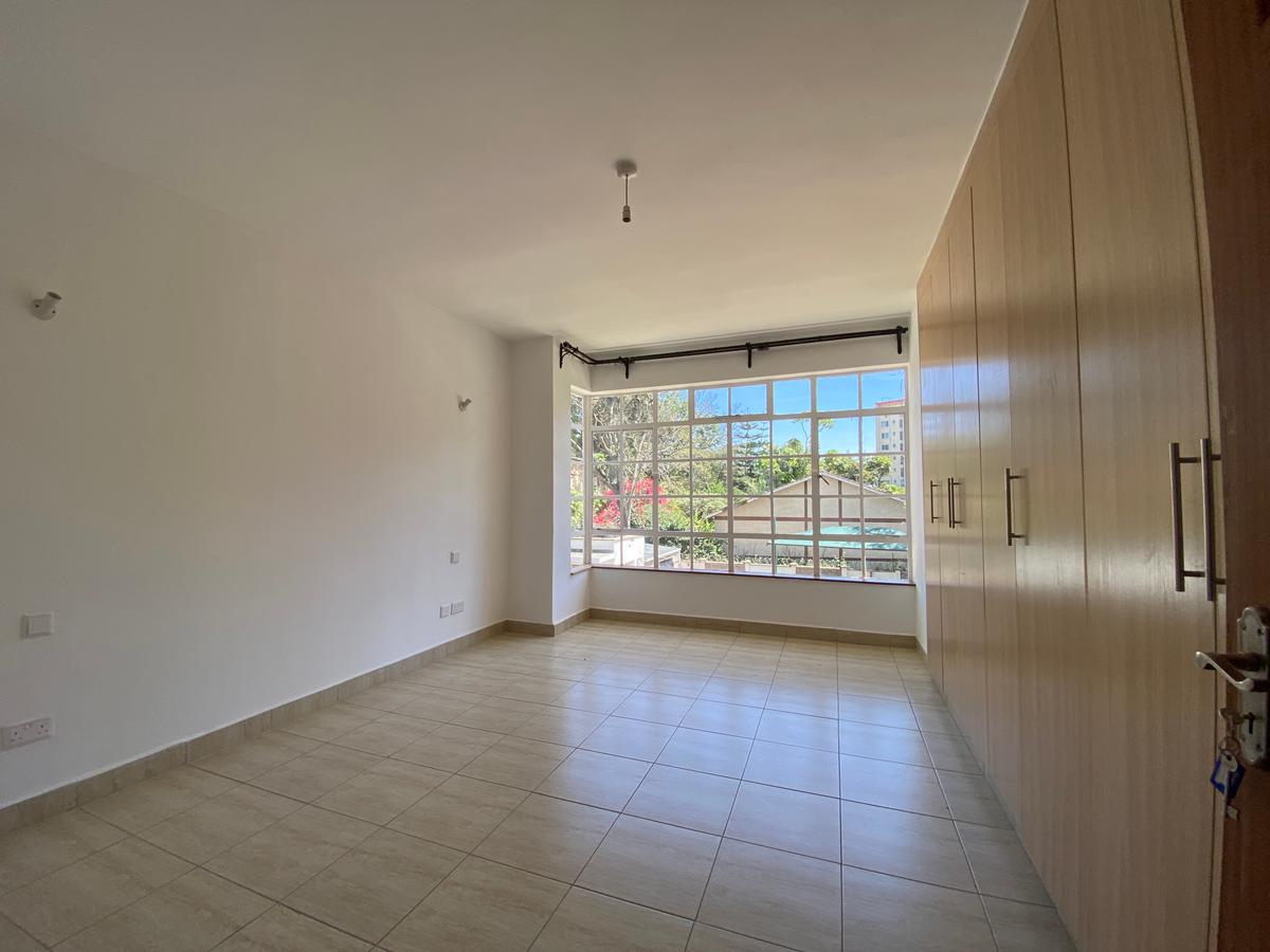 3 Bed Apartment with En Suite in Lavington - 9