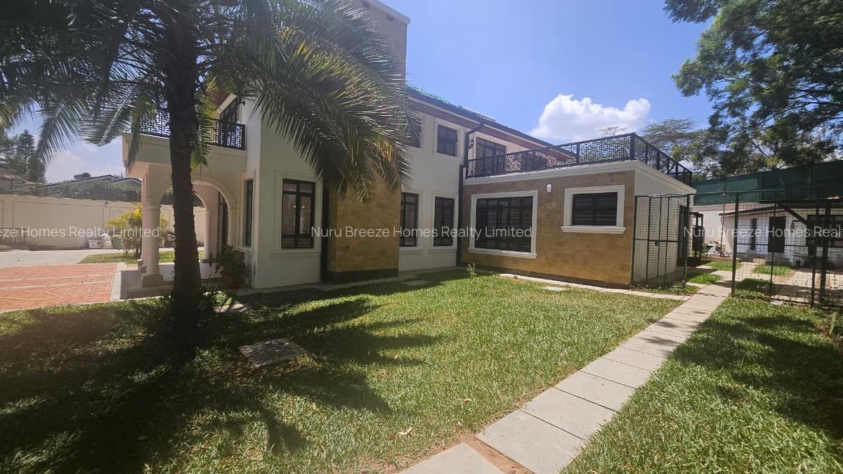 7 Bed House with En Suite in Runda - 1