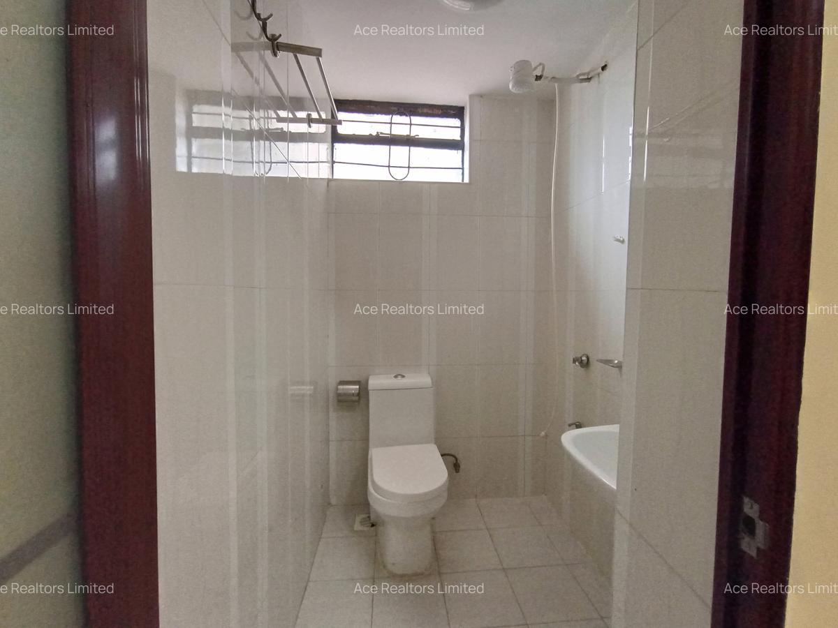 3 Bed Apartment with En Suite at Kilimani Estate Nairobi - 8