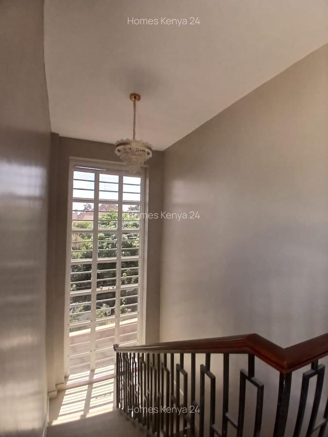 5 Bed House in Garden Estate - 15