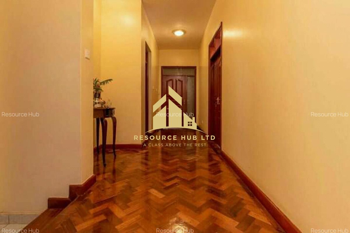 5 Bed Apartment with En Suite at Dennis Pritt - 11