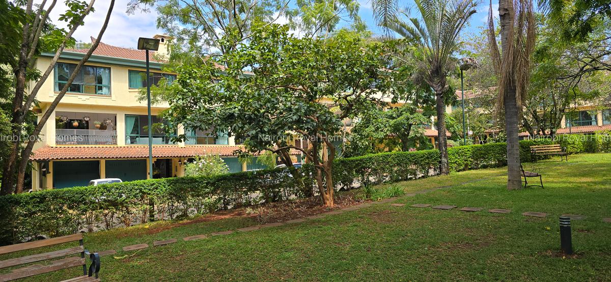 4 Bed Townhouse with En Suite at Grovelia Grove 55 - 12