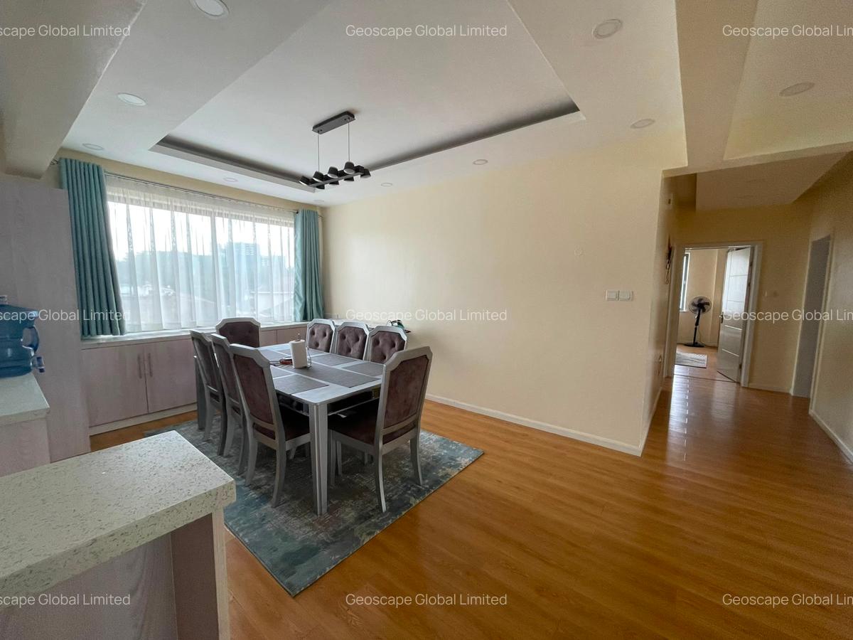 3 Bed Apartment with En Suite in Brookside - 2