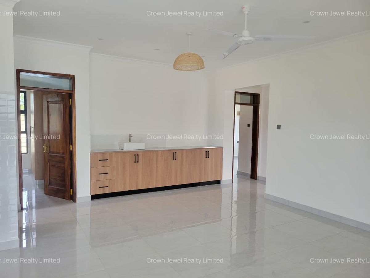 3 Bed Villa in Diani - 10
