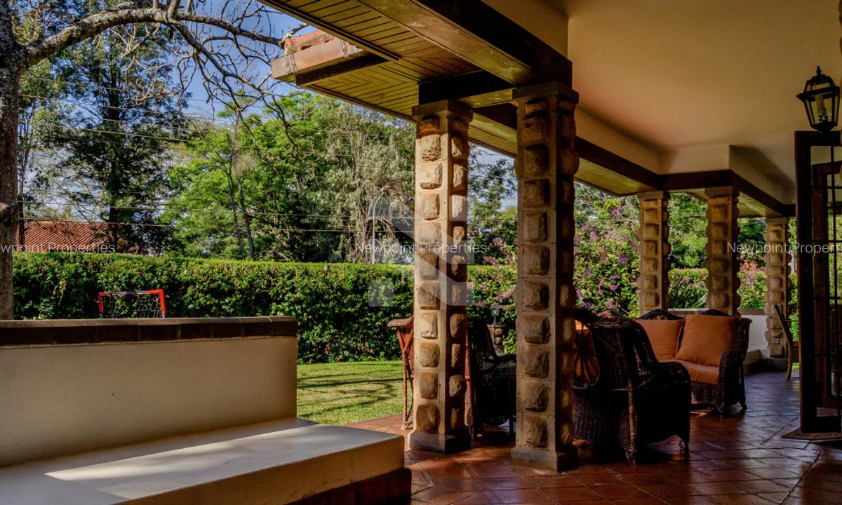 3 Bed House with En Suite in Windsor - 2