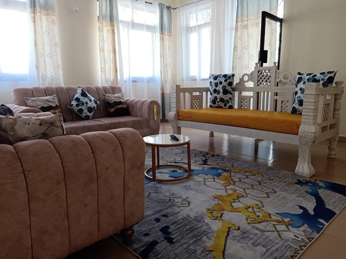 Serviced 3 Bed Apartment with En Suite at 2Nd Avenue Nyali - 10