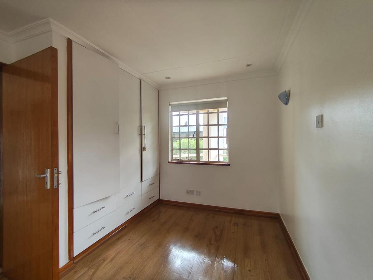 3 Bed House with En Suite at Runda - 17