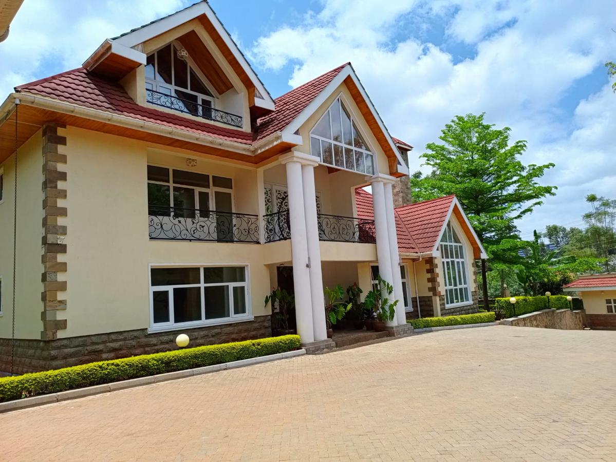 5 Bed House with En Suite in Runda - 3