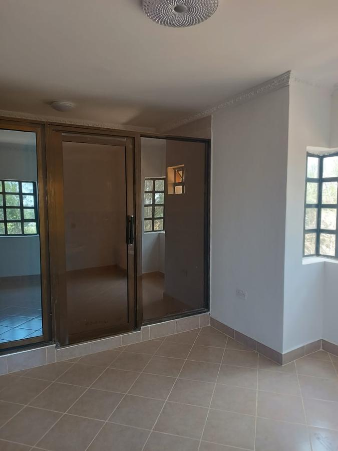 5 Bed Townhouse with En Suite at Acacia - 8