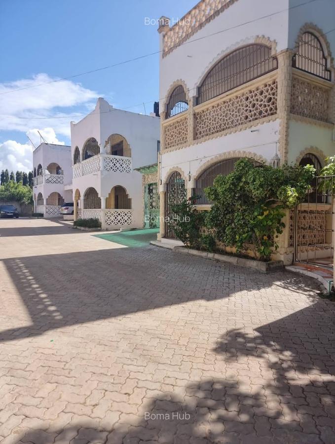 4 Bed Villa with En Suite at Nyali - 1