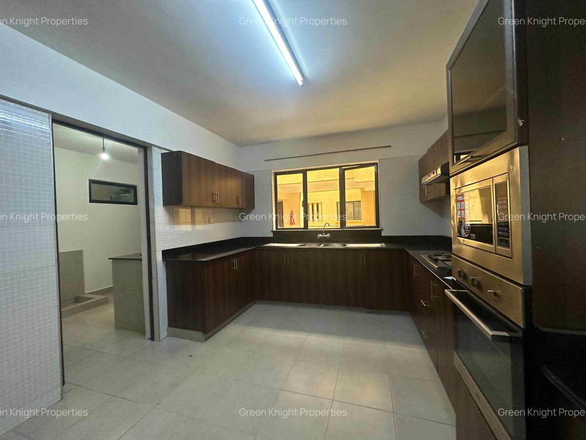 Serviced 3 Bed Apartment with En Suite in Kilimani - 3