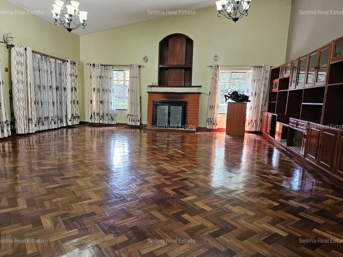 4 Bed House with En Suite at Redhill - 15