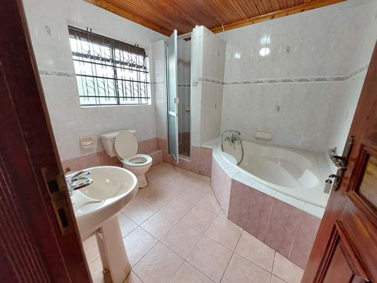 5 Bed House with En Suite at Runda - 12