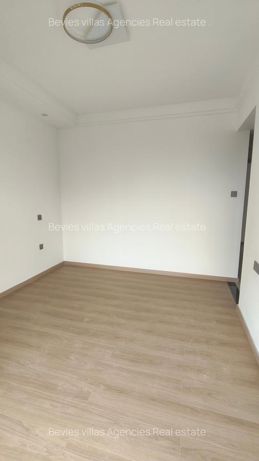 3 Bed Apartment with En Suite at Riverside - 13