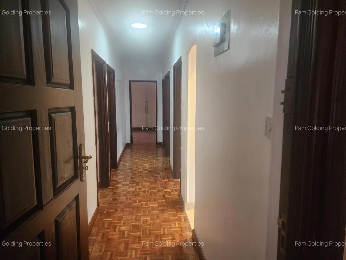 4 Bed Apartment with En Suite in Rhapta Road - 5