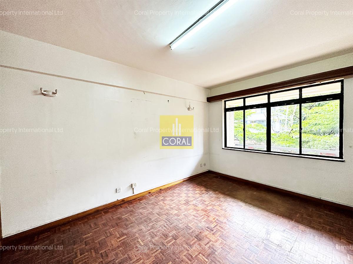 Office in Kilimani - 2