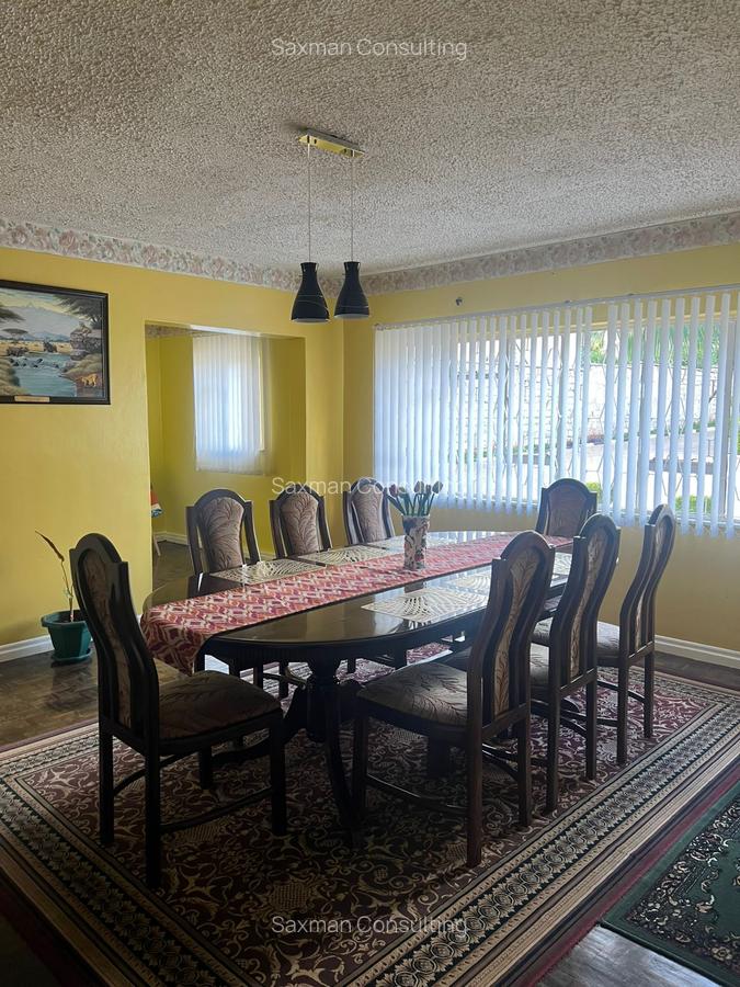 7 Bed House with En Suite in Runda - 4