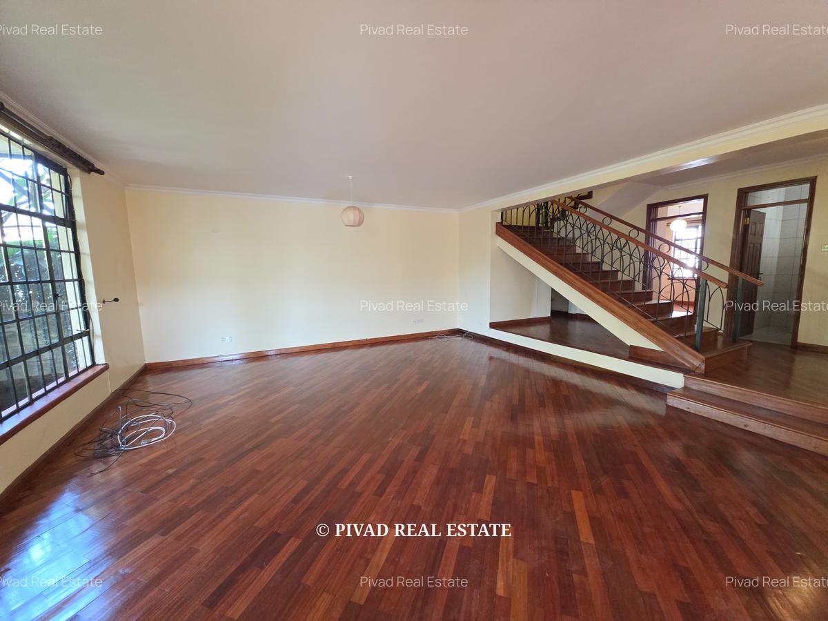 4 Bed Townhouse with Garden in Lavington - 13