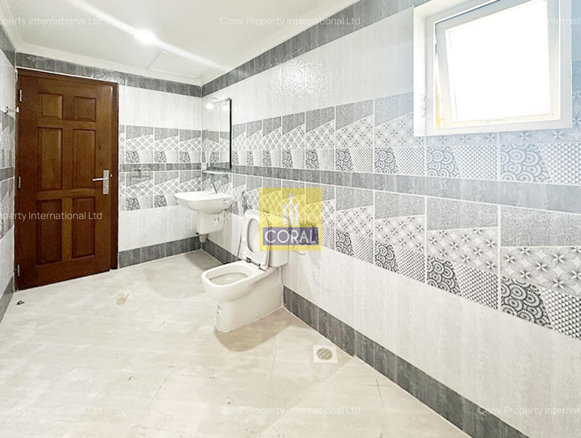 4 Bed Apartment in Kilimani - 12