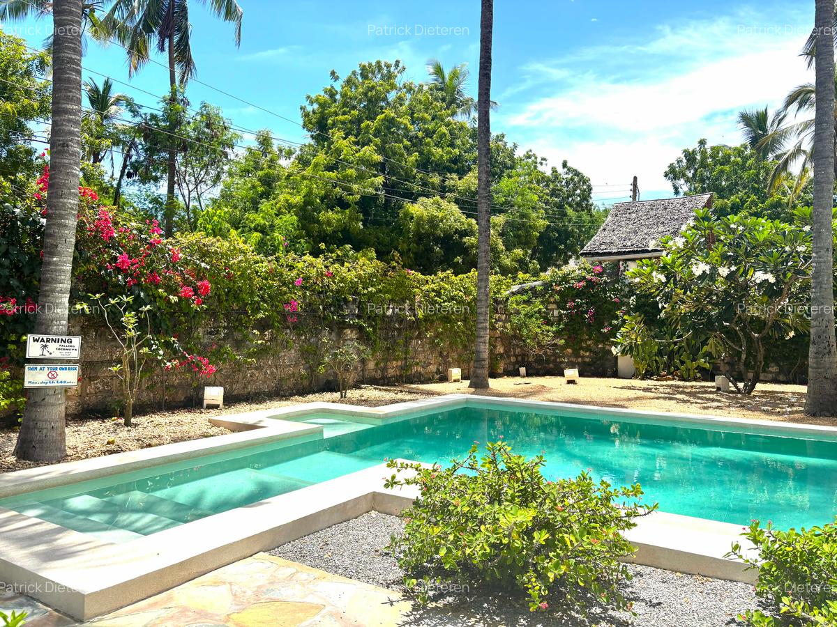 3 Bed Villa with En Suite at Off Turtle Bay Road - 19