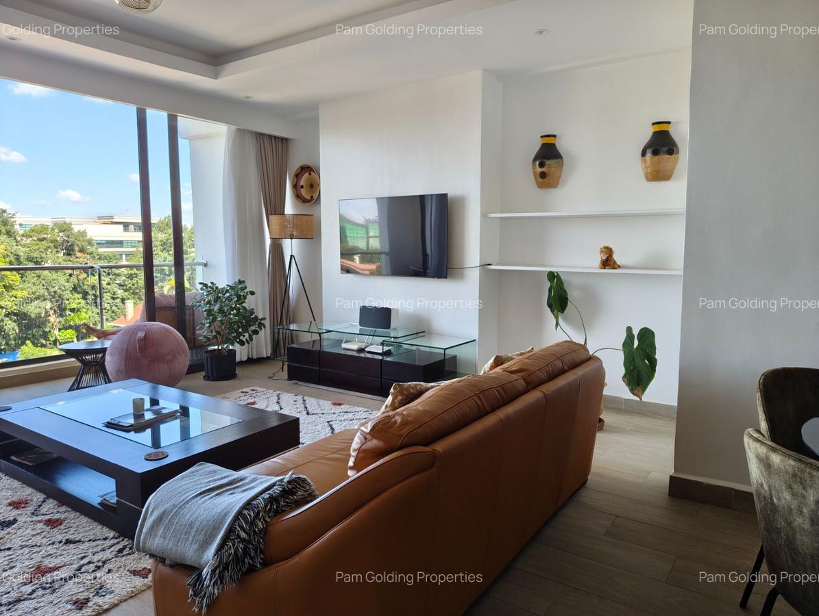 3 Bed Apartment with En Suite in Riverside - 1